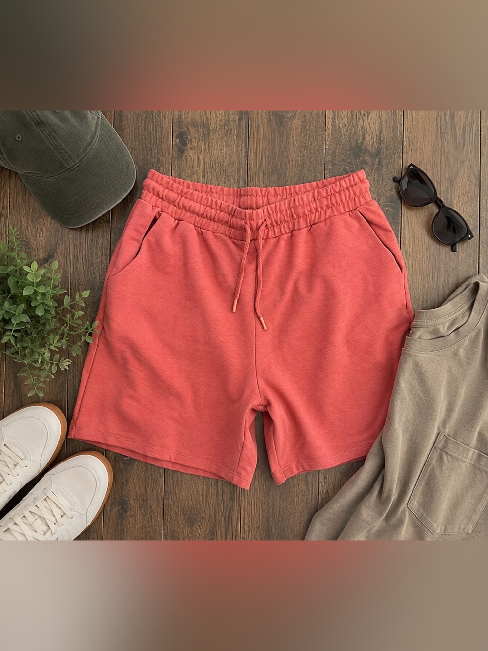 Reserved Men’s Coral Drawstring Sweat Shorts Size L NWT